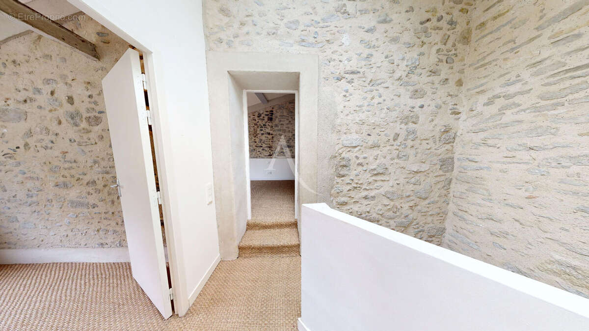 Maison de Caractère rénovée à CARCASSONNE - photo 12