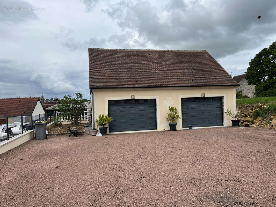 Maison à EPINEUIL