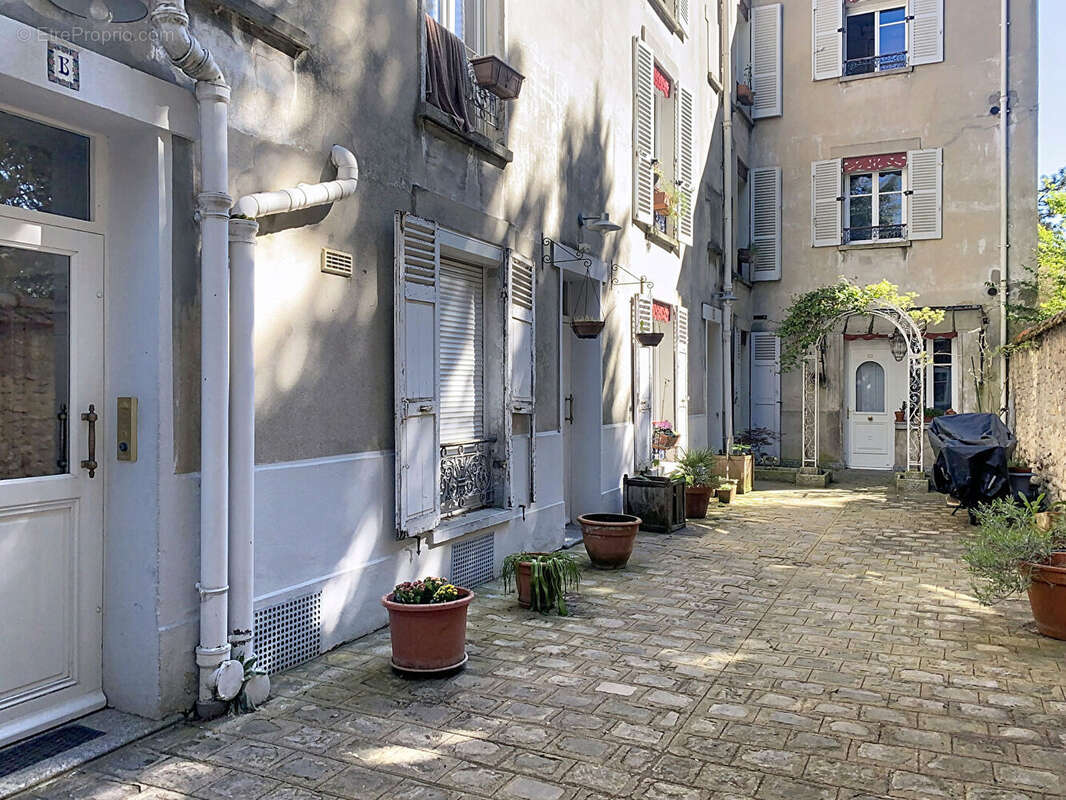 Appartement à SAINT-MAUR-DES-FOSSES