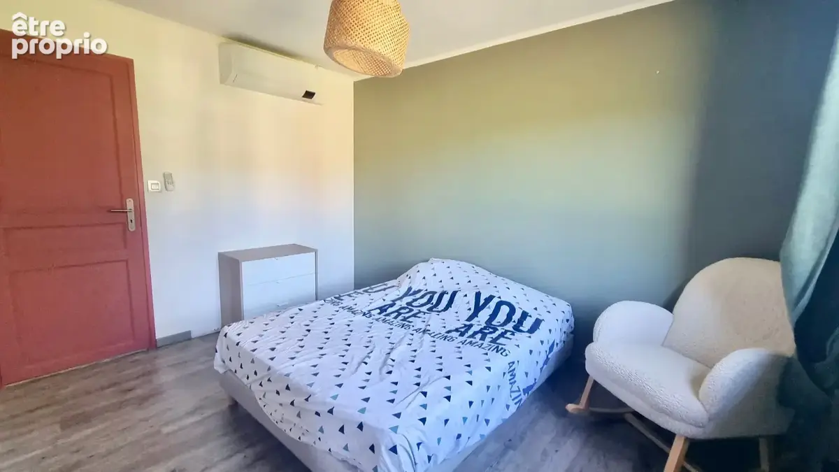 VERTAIZON / Maison de plain-pied 130 m² - 3 chambres - Proche Pont-du-Château ! - photo 13