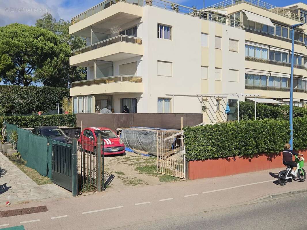 Appartement à VILLENEUVE-LOUBET