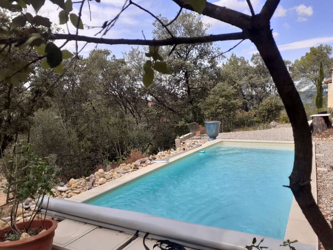 Maison avec piscine au calme - photo 12