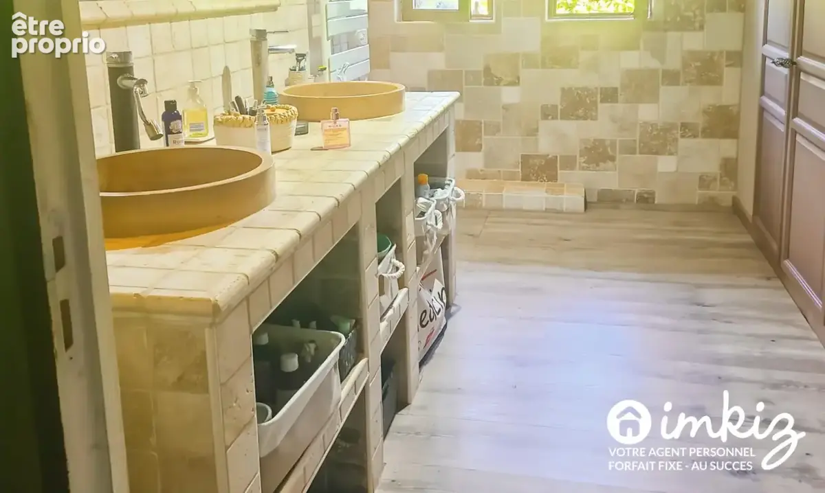 Propriété de charme avec piscine et dépendance - photo 17