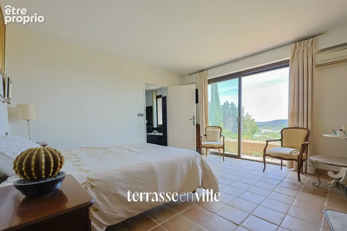 Sanary - plaine du roy - maison familiale t8 - 217m2 - grand sous-sol - garage - 1 700 000€ - photo 14