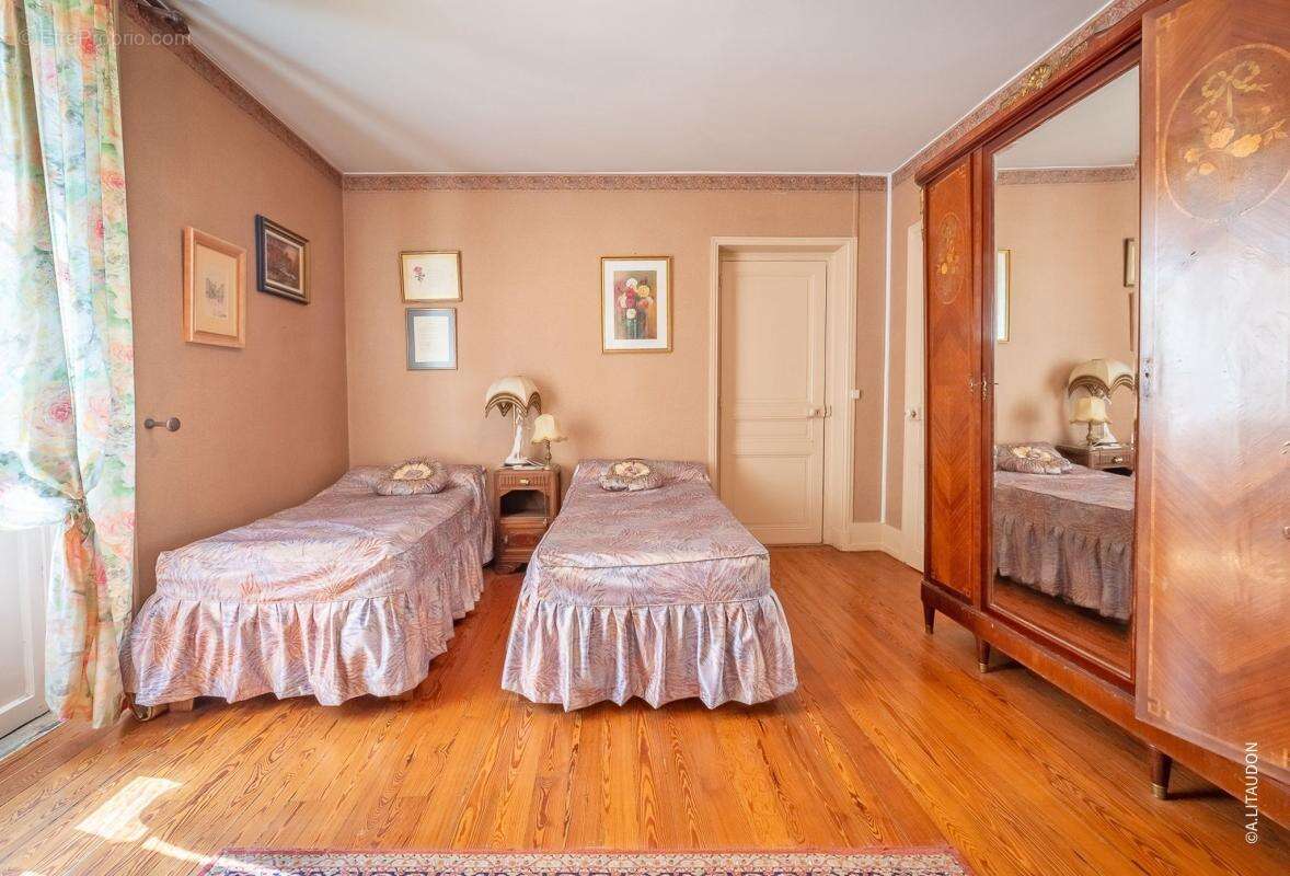 Rare à la vente – Centre de Mâcon - Belle demeure avec terrain constructible - photo 14
