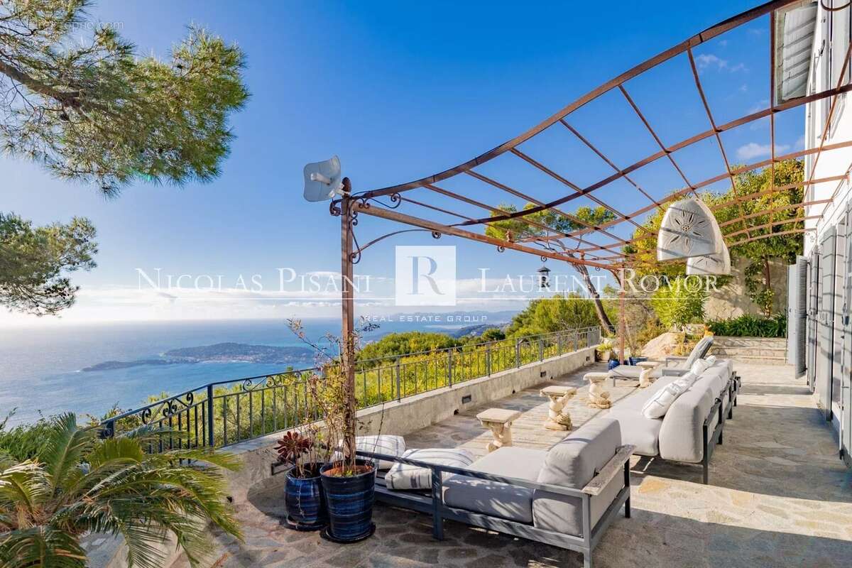 Maison à EZE