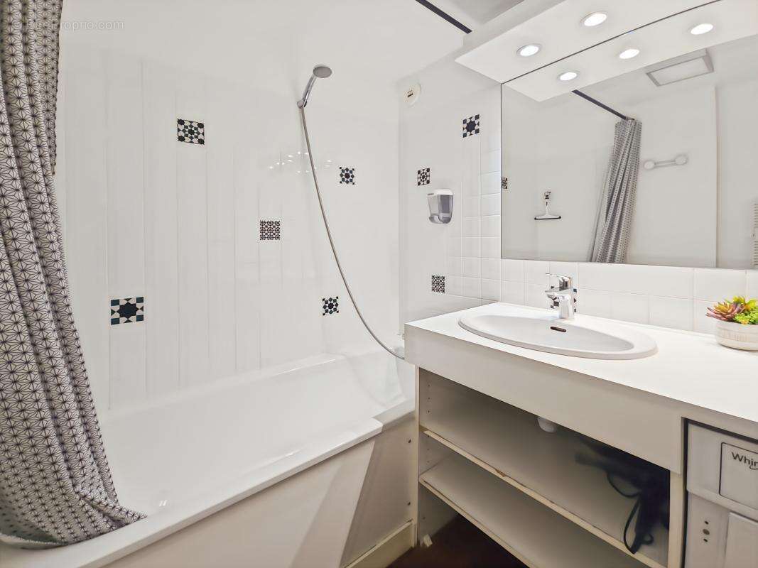 Appartement à SAINT-MARTIN-DE-RE