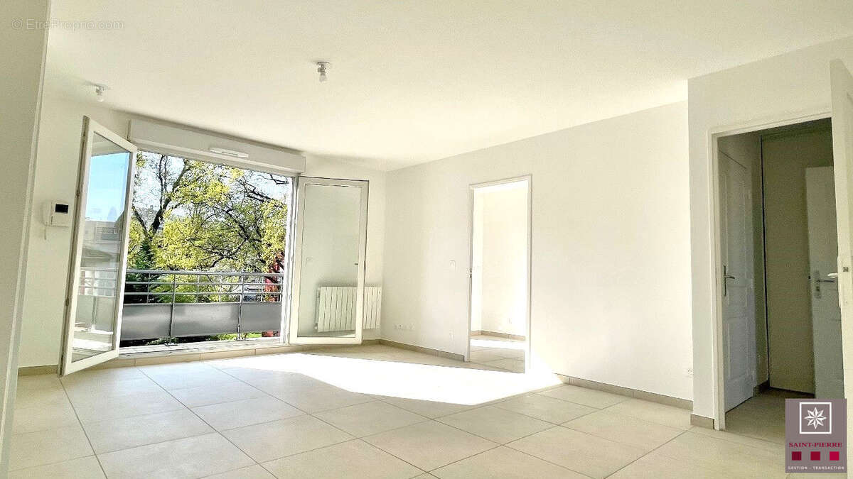 Appartement à SAINTE-FOY-LES-LYON