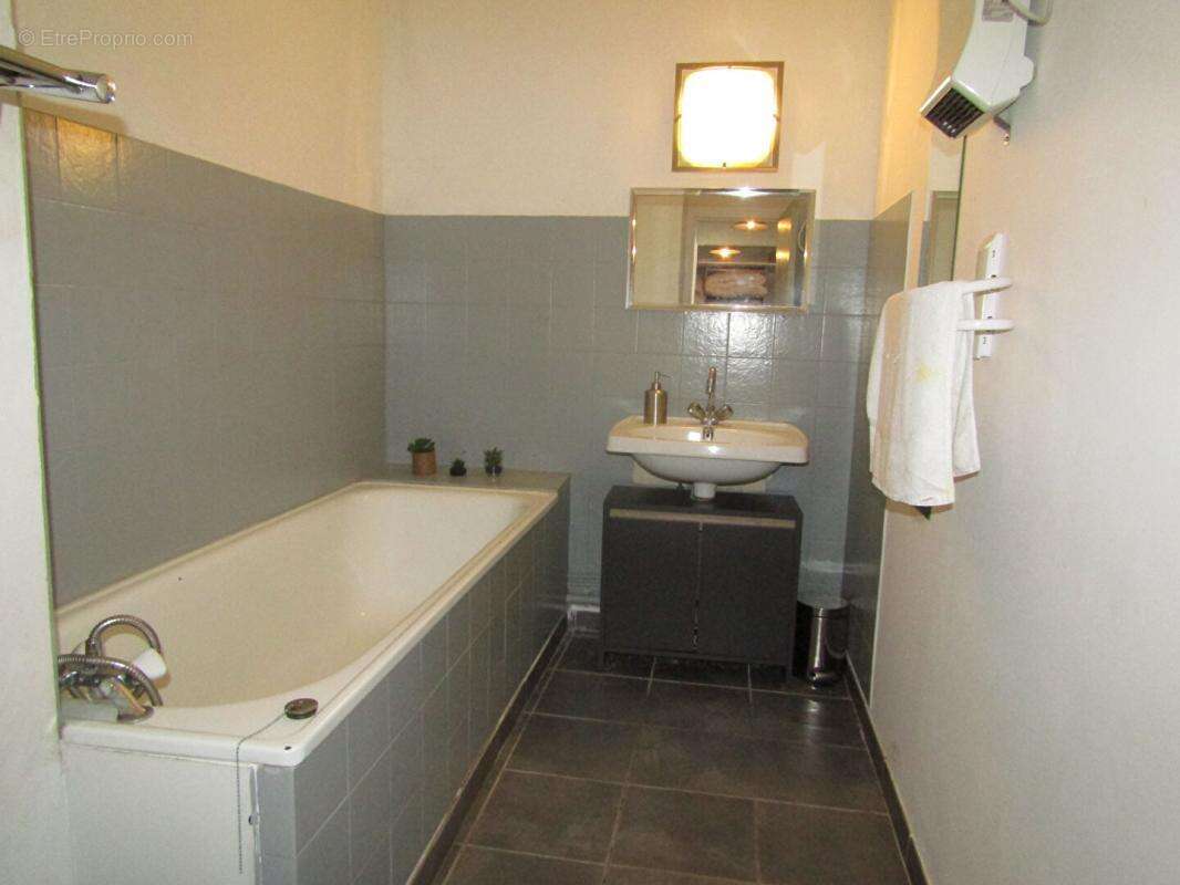 Appartement à UVERNET-FOURS