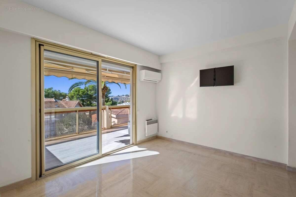 Appartement à LE CANNET