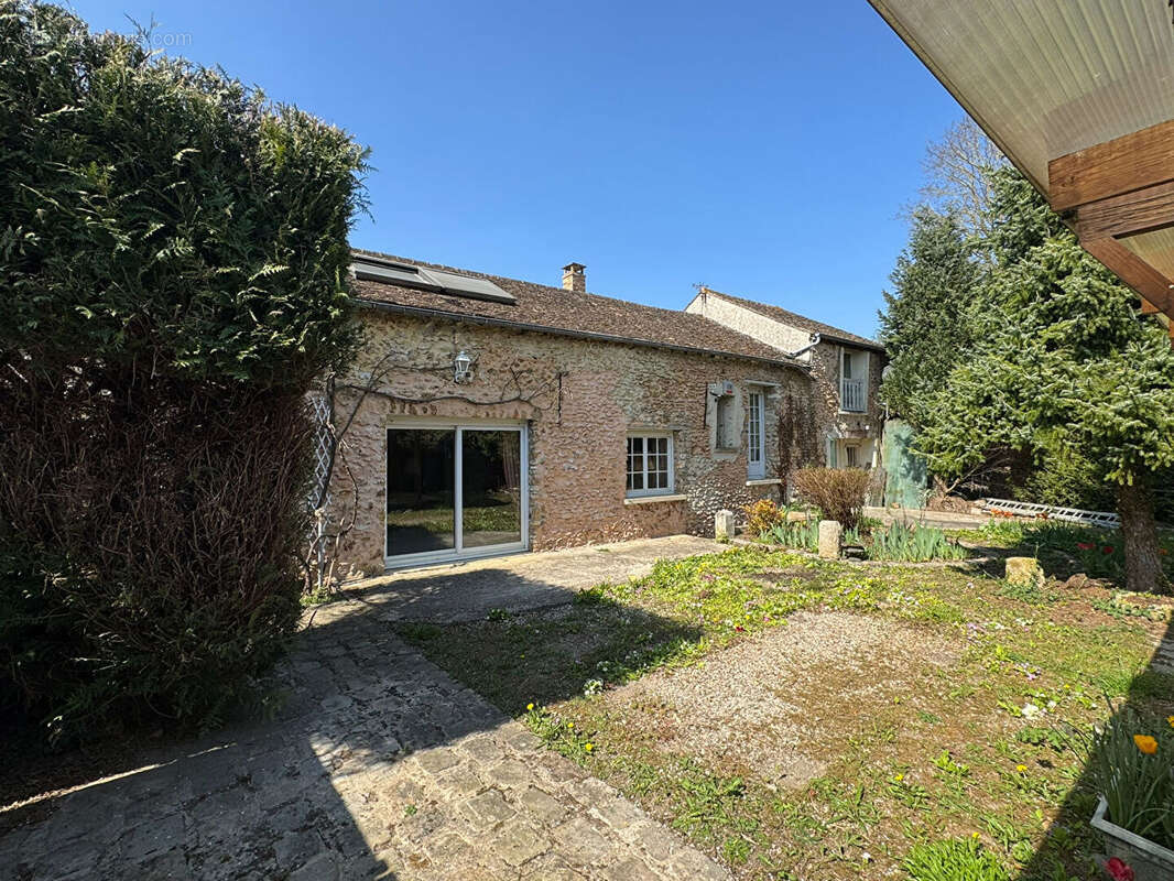 Maison à FEUCHEROLLES