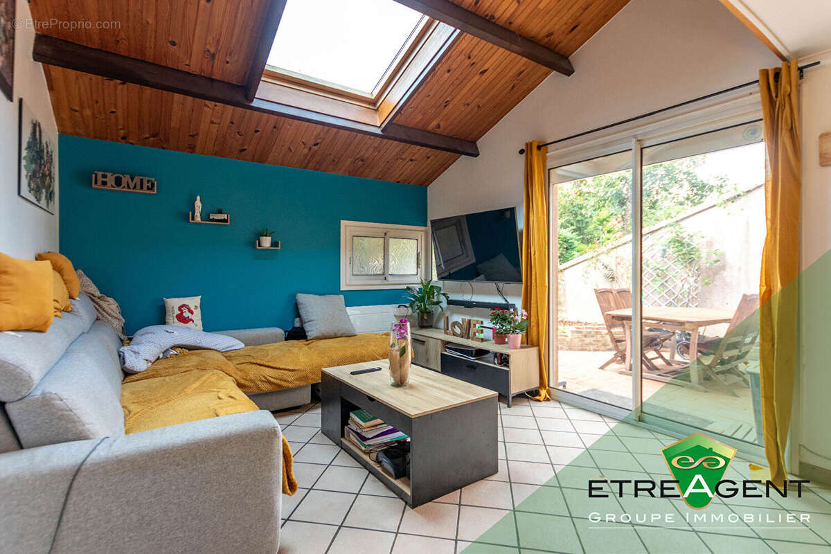 Maison à LES BAUX-SAINTE-CROIX