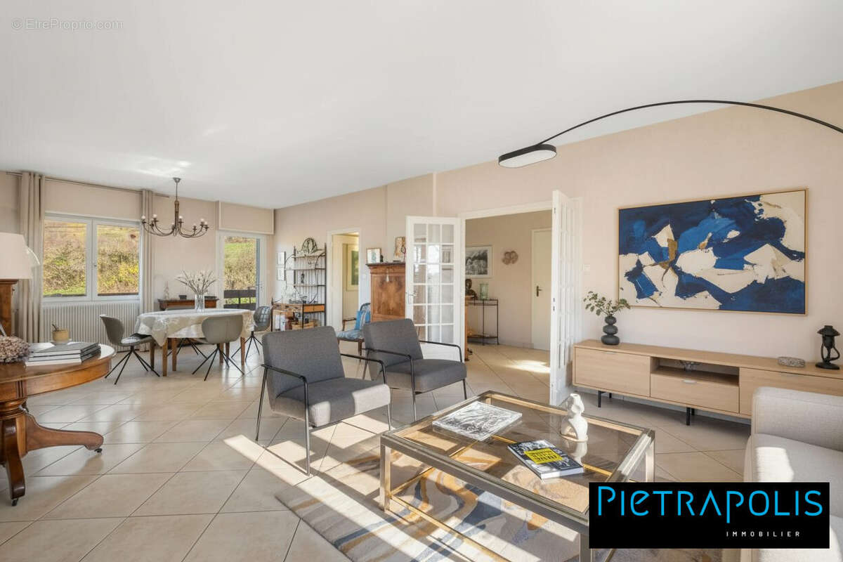 Maison à SAINT-CYR-AU-MONT-D'OR