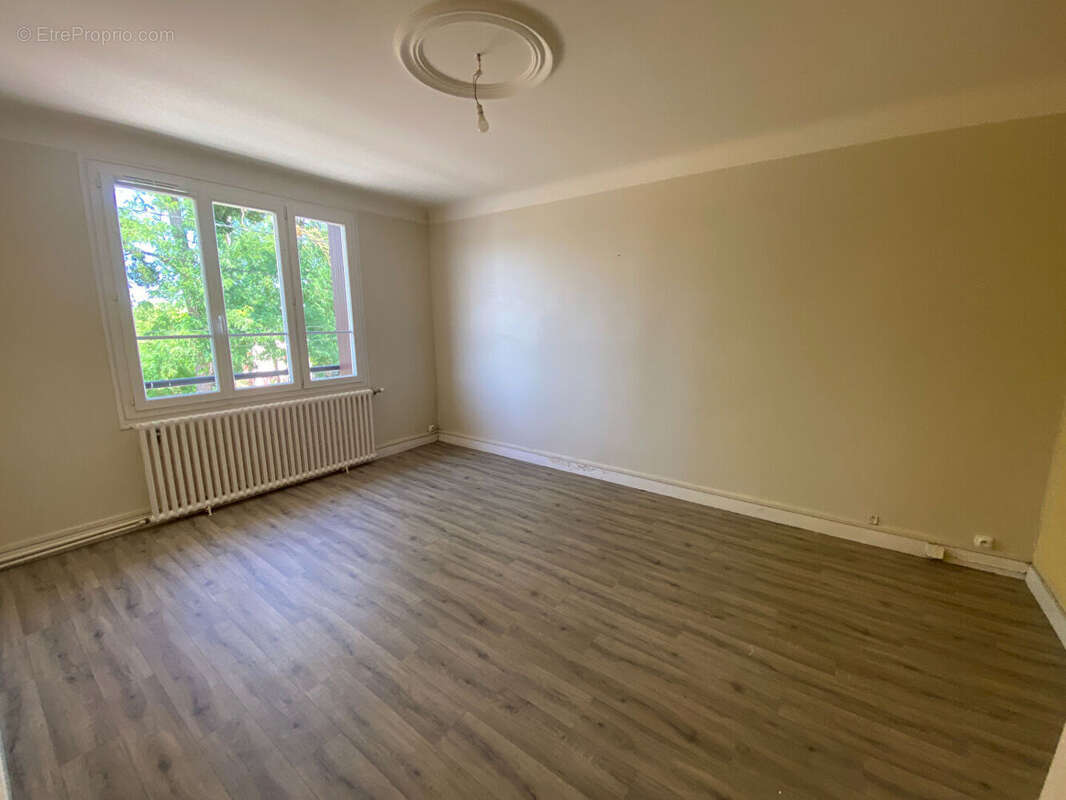 La Ferte Bernard, maison cinq chambres - photo 5