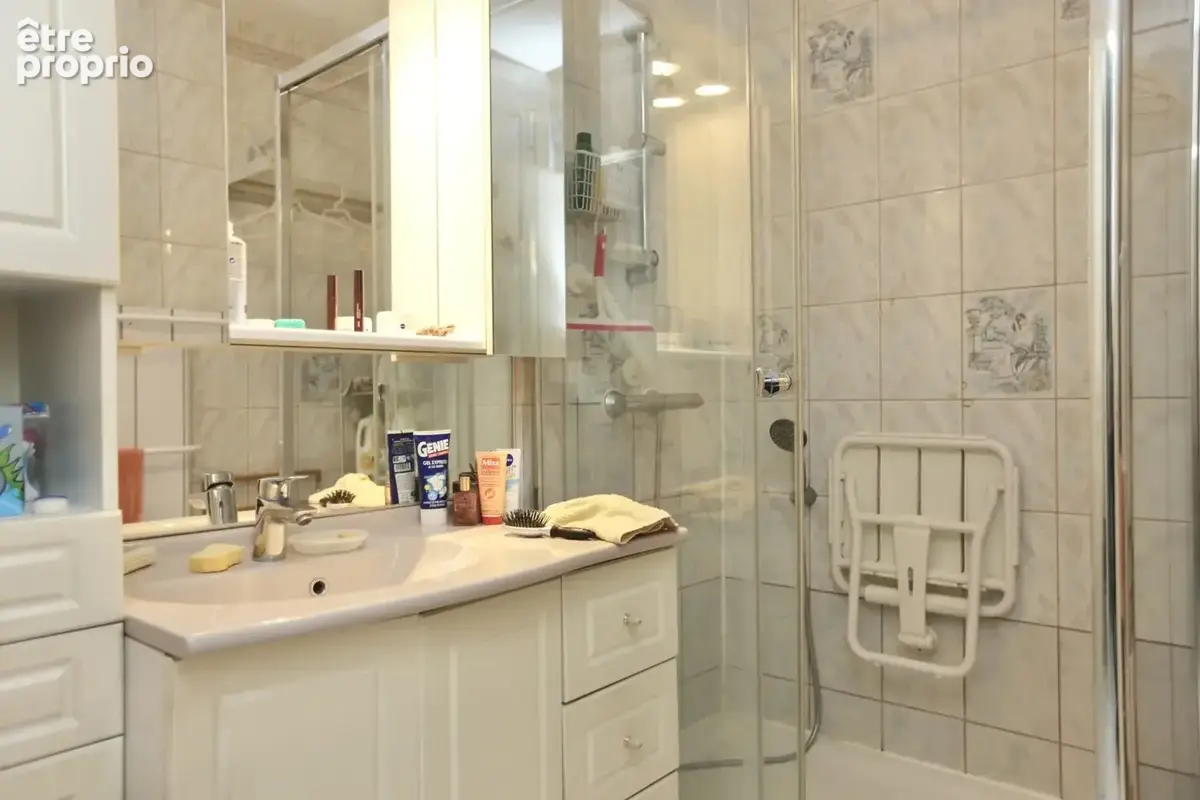 Appartement 4 pièces / 3 chambres a 6 minutes du métro ligne 11 - photo 9