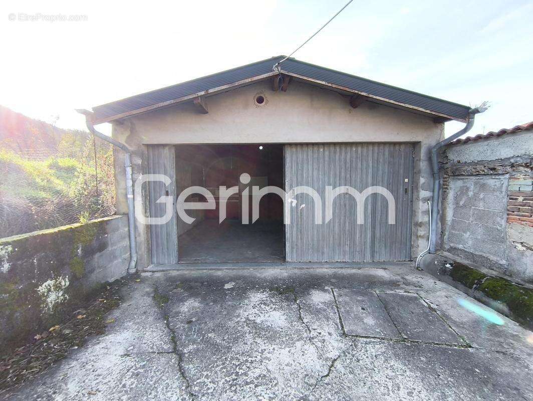 Appartement à SAINT-SIMEON-DE-BRESSIEUX