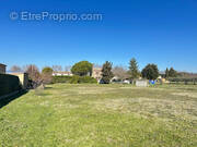 Terrain à PERNES-LES-FONTAINES