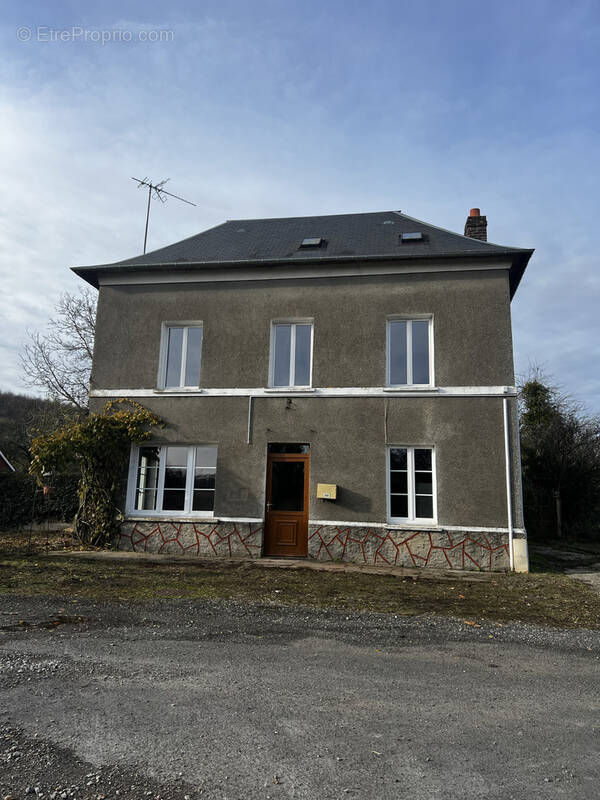 Maison à BUCHY