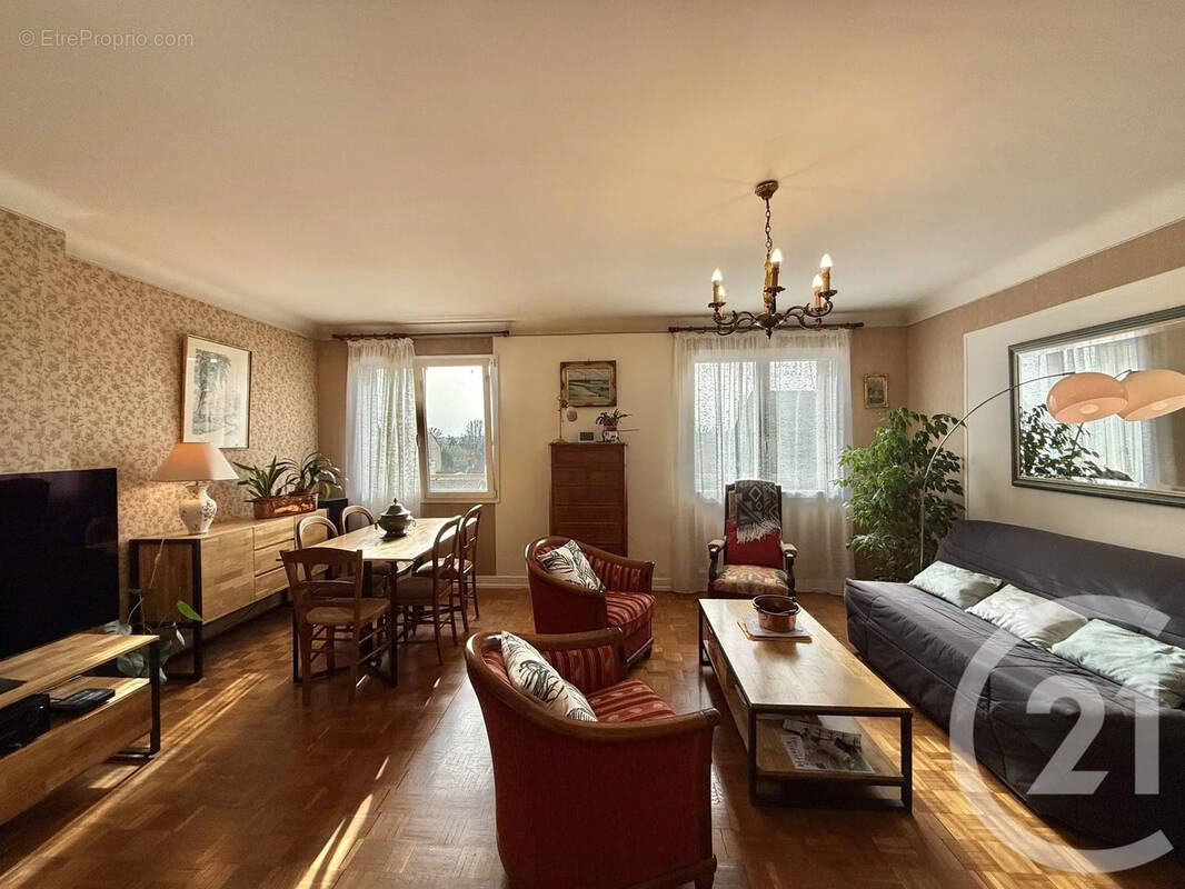 Appartement à MOULINS