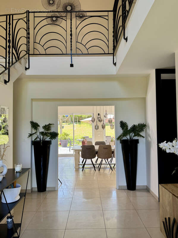 Maison à MEZY-SUR-SEINE