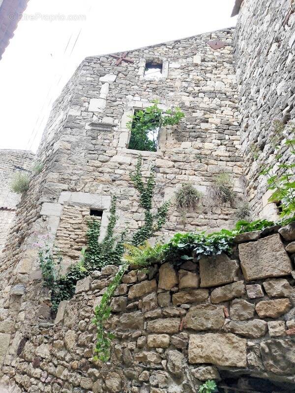 Maison à LA TOUR-SUR-ORB