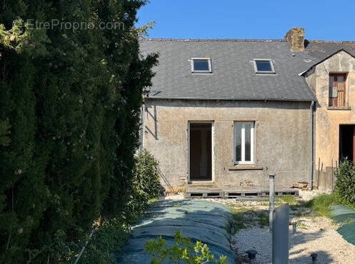 Maison à LUSANGER