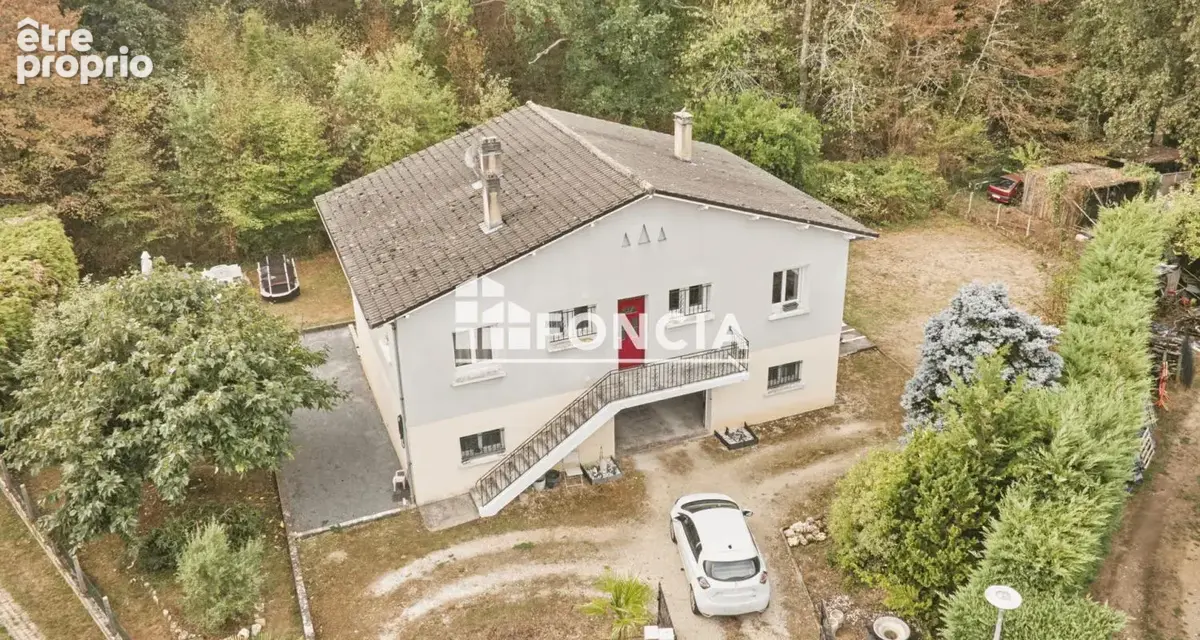 Maison à CREYSSE