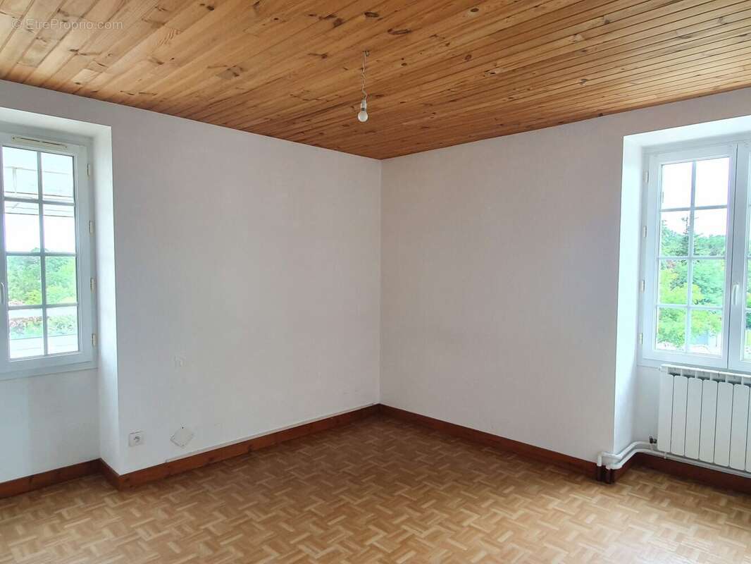 Maison à EPARGNES