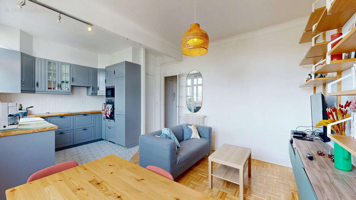 Appartement à NANTERRE