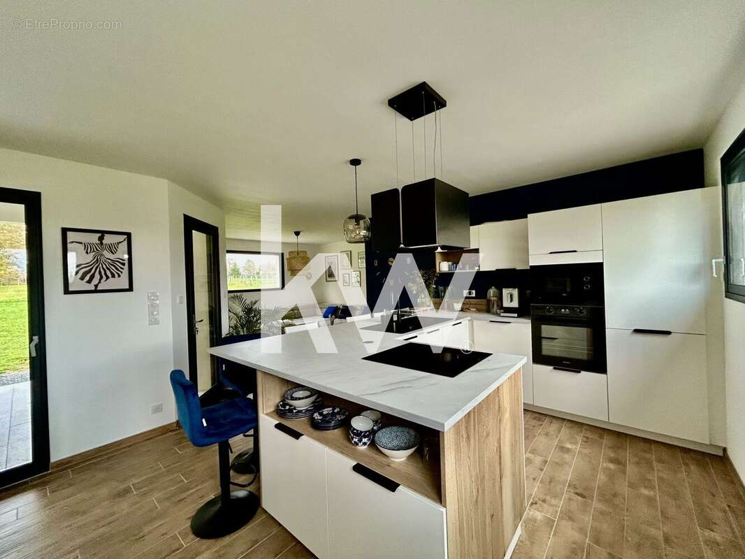 Maison à ORADOUR-SUR-GLANE