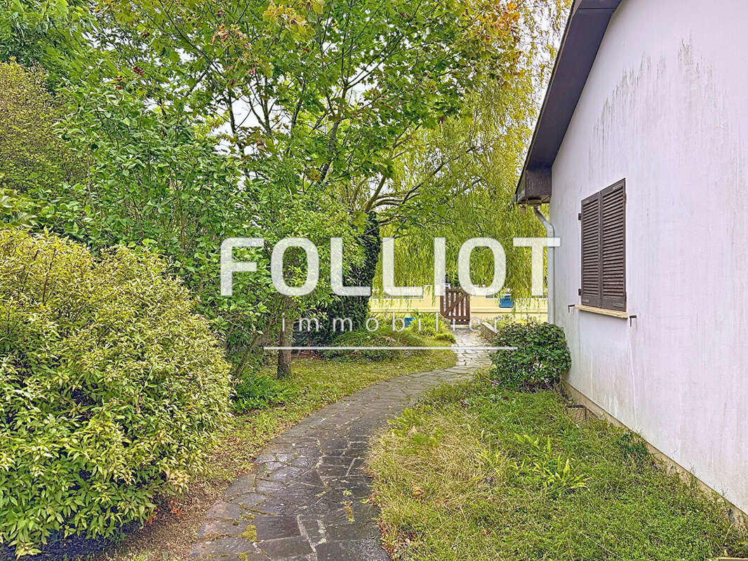 Maison à AGON-COUTAINVILLE