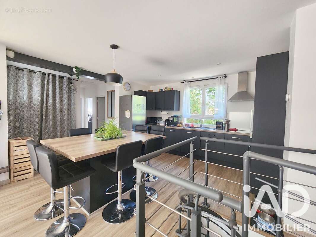 Maison 140 m² à Melun  - photo 7