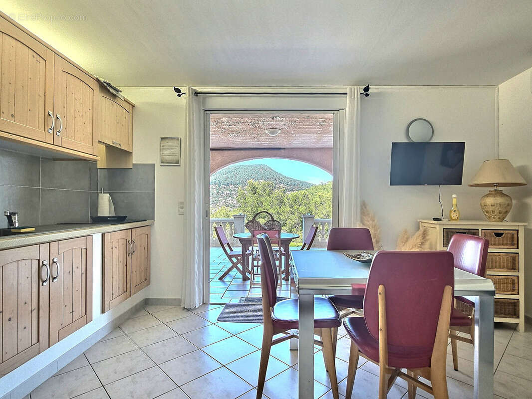 Maison à CARQUEIRANNE