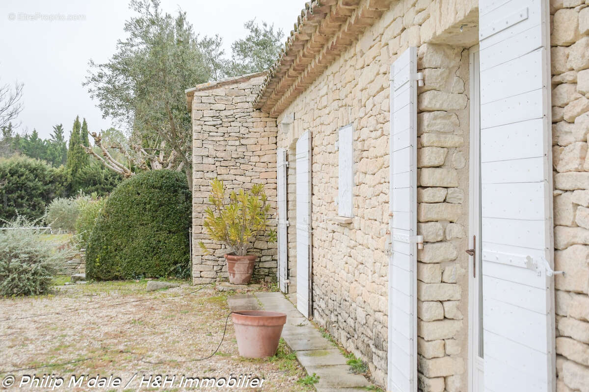 Maison à GORDES