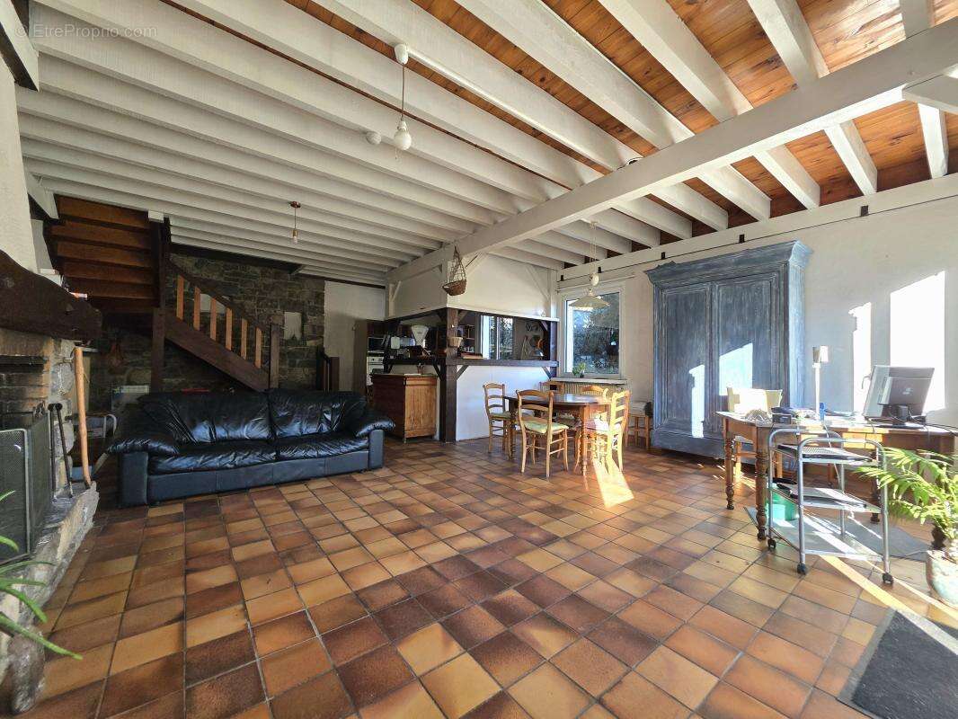 Maison à BRUSSIEU