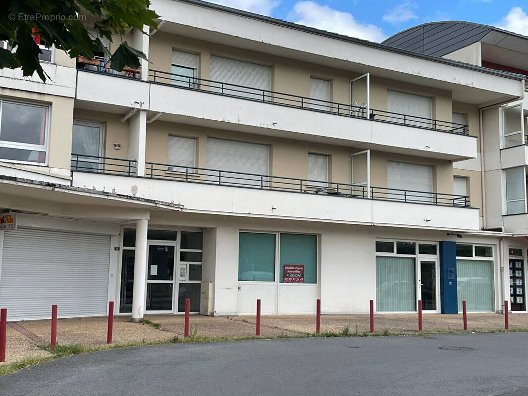 Commerce à SAINT-AUBIN-LES-ELBEUF