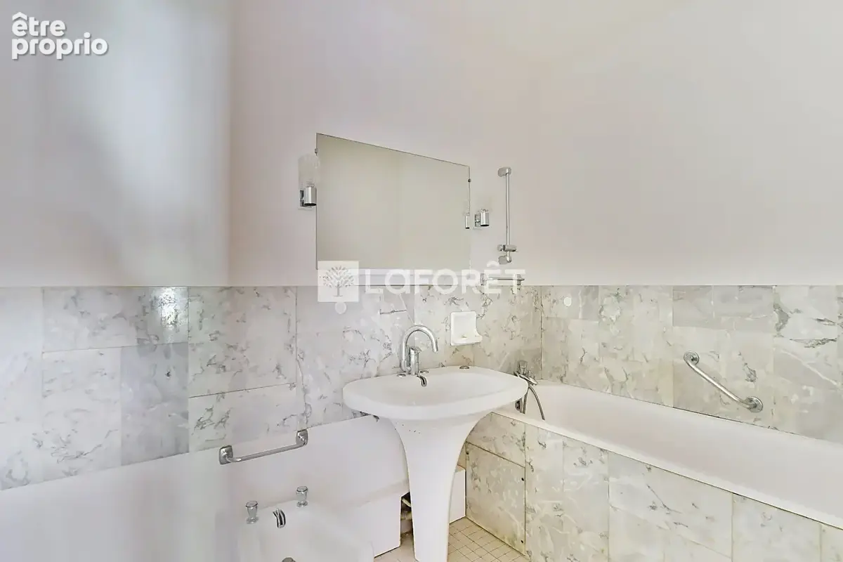 Appartement à rénover - La Celle Saint Cloud 4 pièce(s) 92m2 - photo 8
