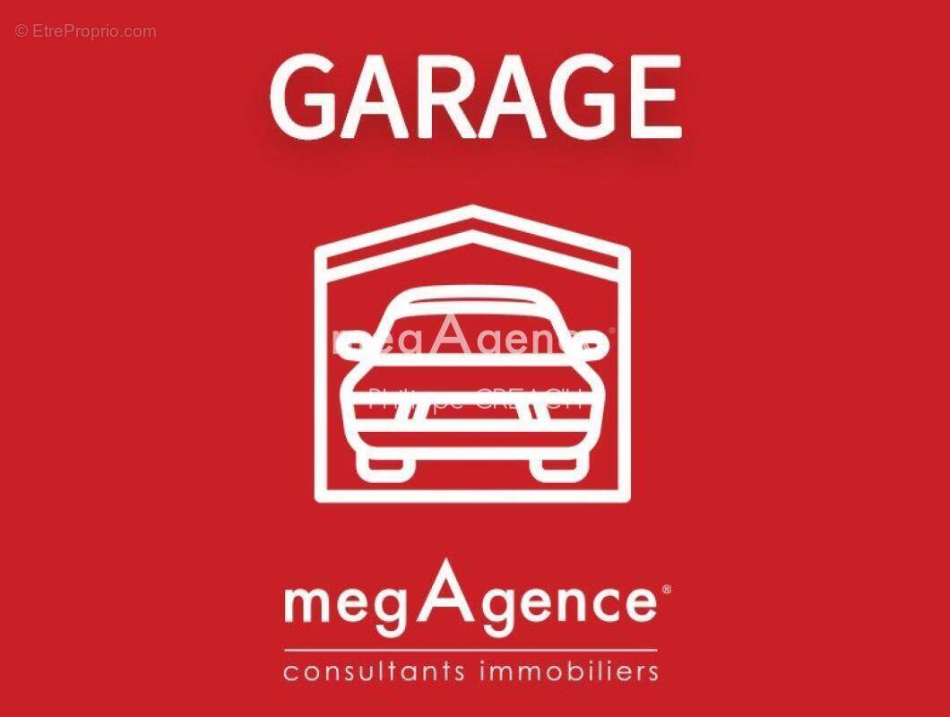 Parking à SAINT-JEAN-D'ANGELY