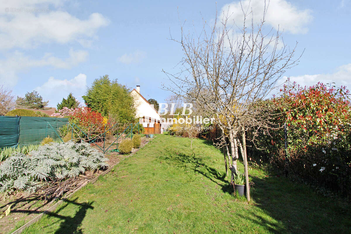 Maison à LE PERRAY-EN-YVELINES