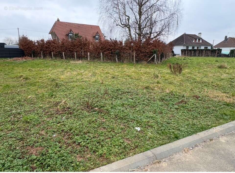 Terrain 879 m² à Valliquerville  - photo 2