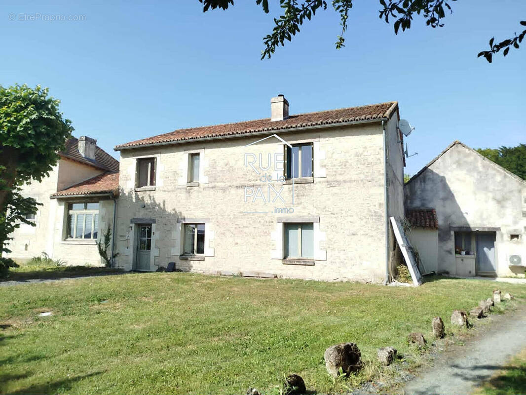 Maison à THURE