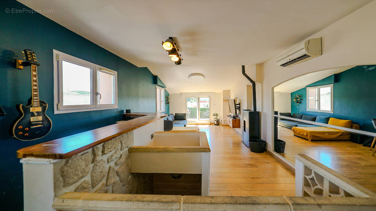 Appartement à LE CRES