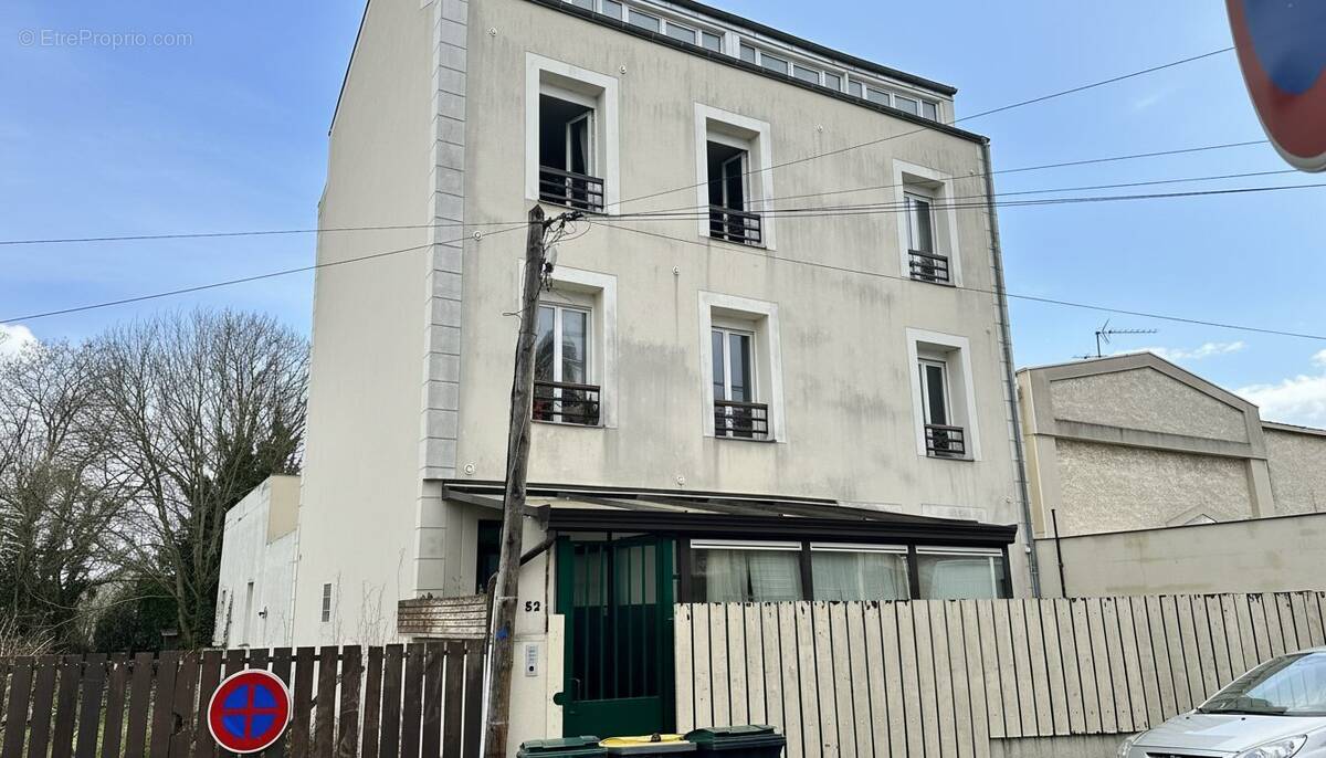 Appartement à CHILLY-MAZARIN