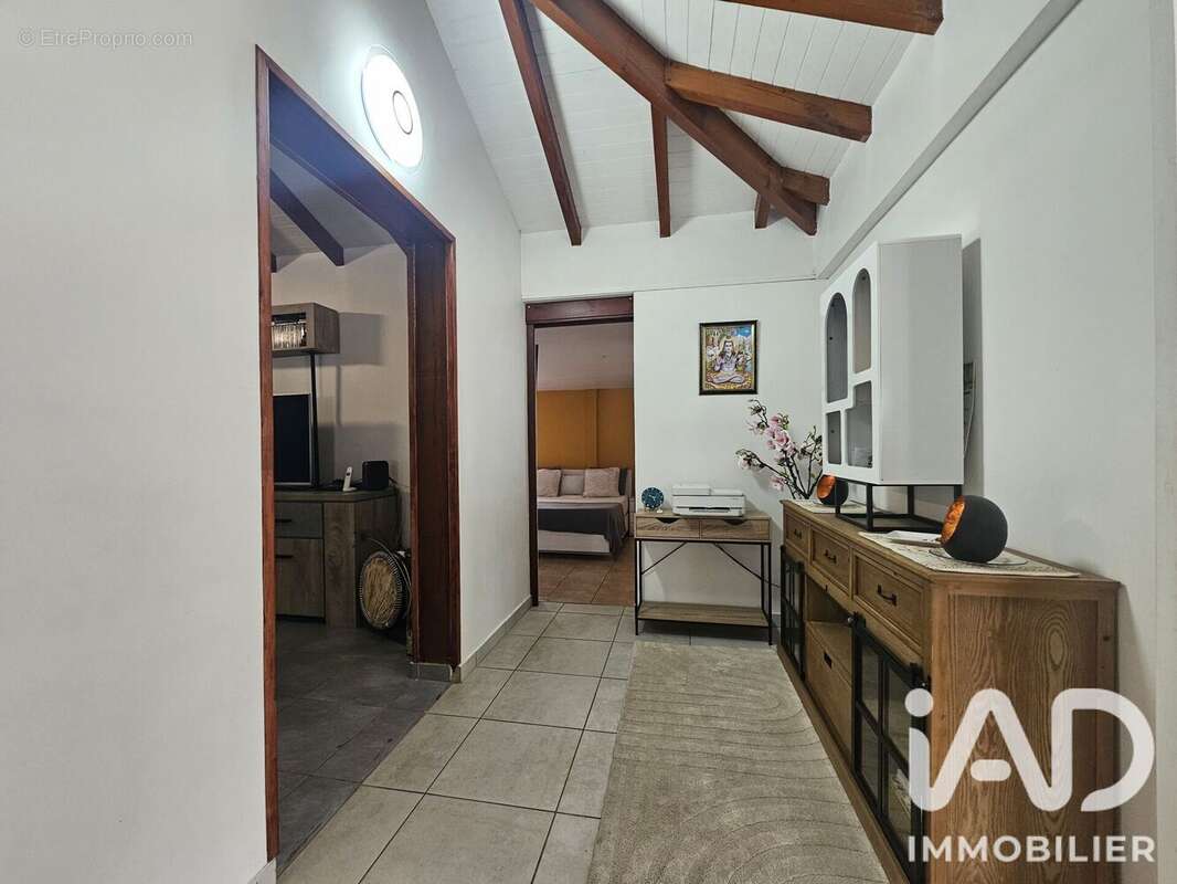 Maison 135 m² à Le Moule  - photo 2