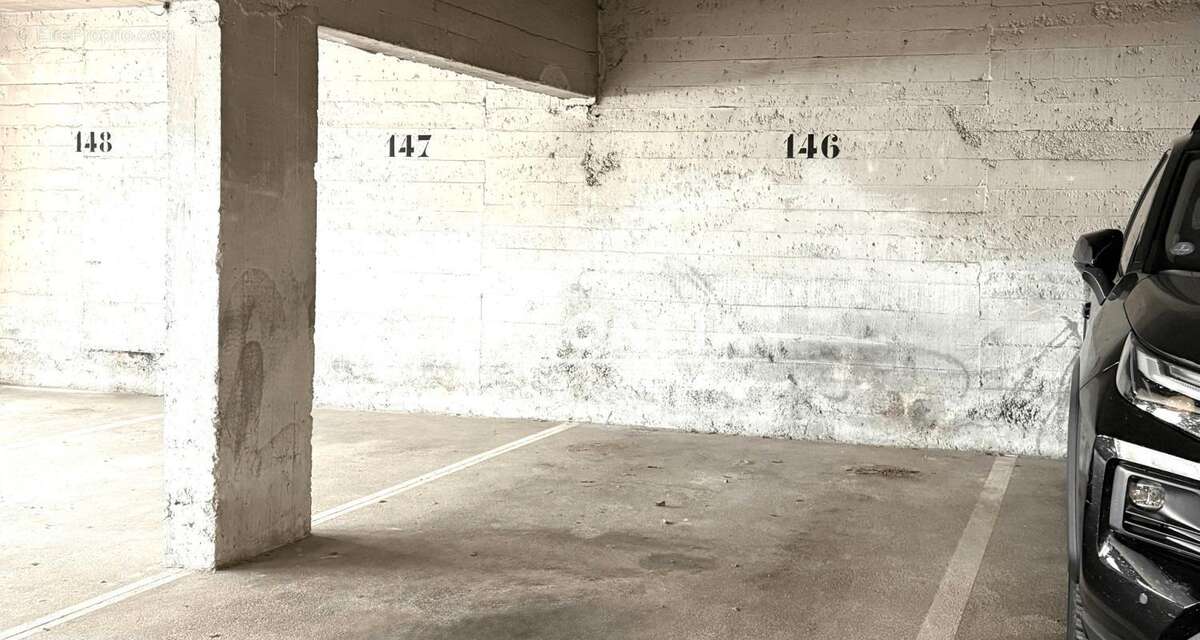Parking à PARIS-5E