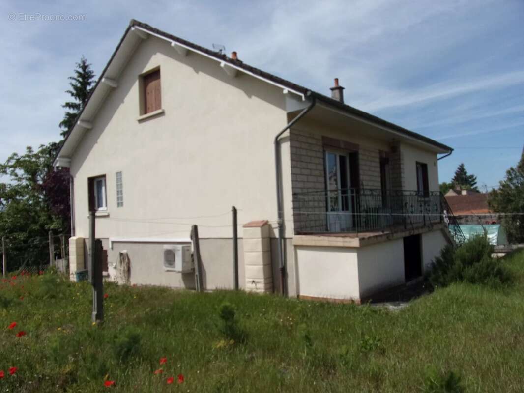 Maison à YZEURE