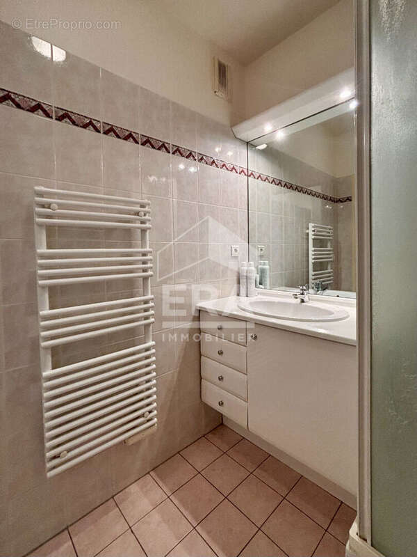 Appartement à LEVALLOIS-PERRET