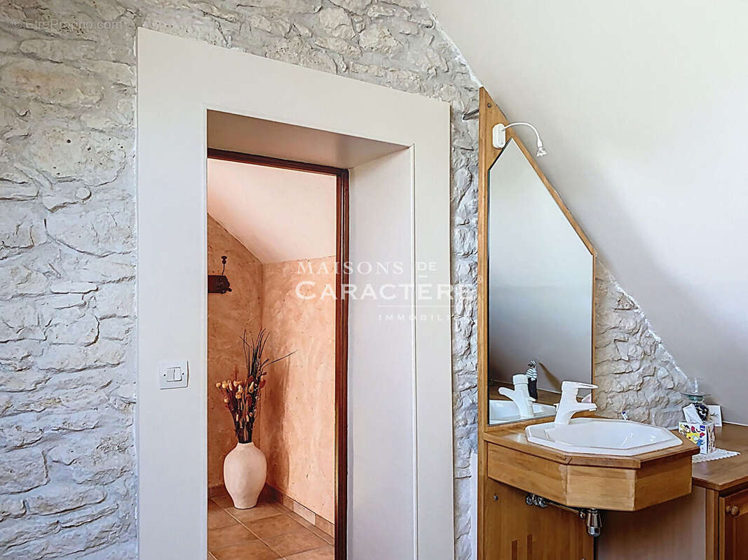 Maison à THOIRY