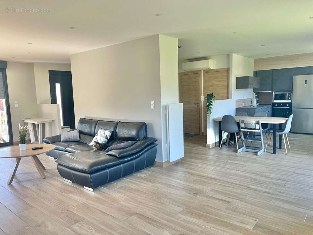 Maison à BOURGOIN-JALLIEU