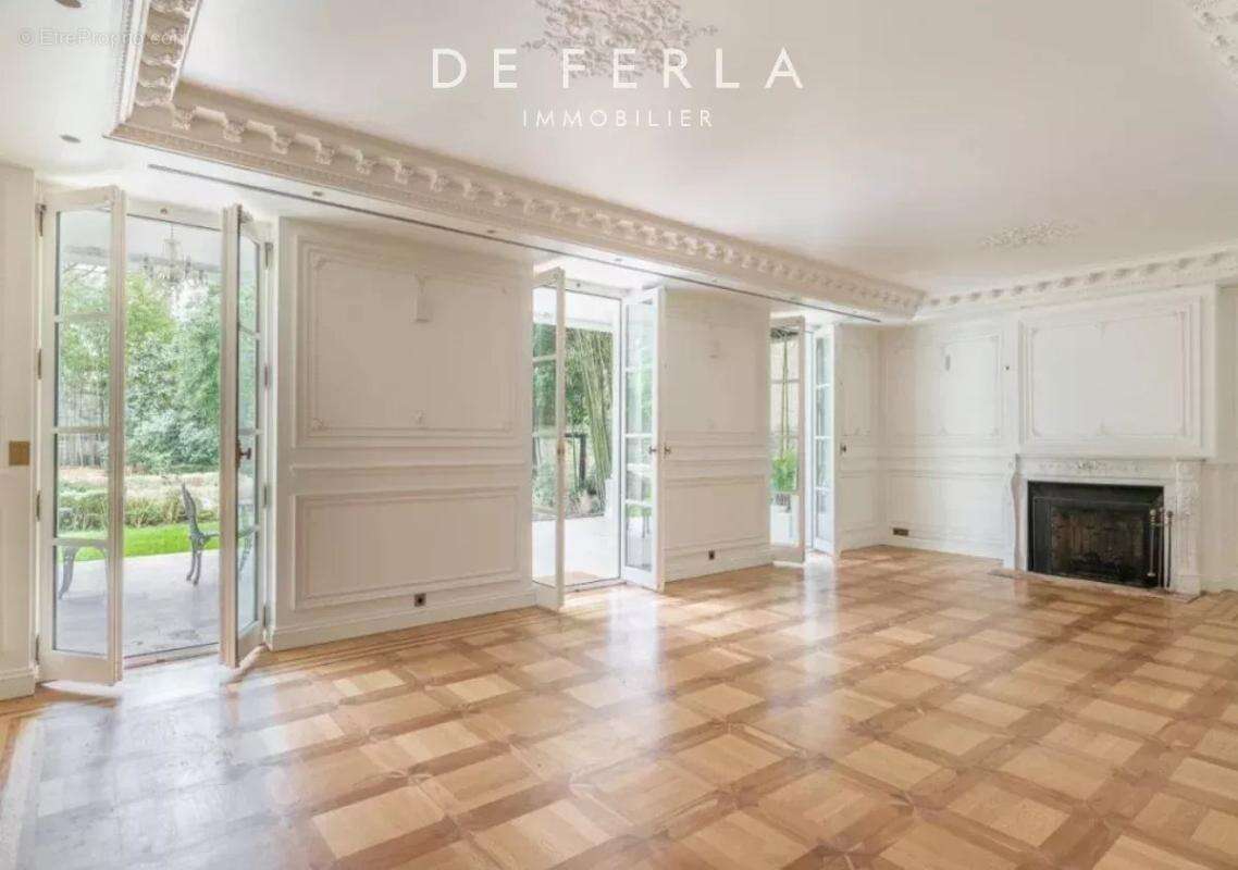 Maison à NEUILLY-SUR-SEINE
